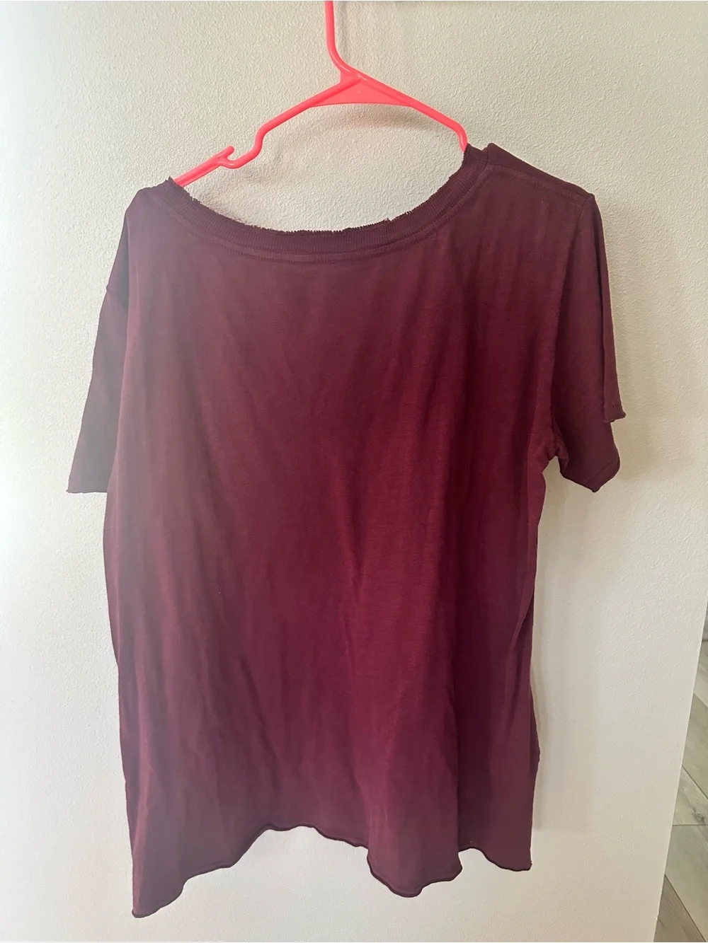 Free People Relaxed V Neck Pocket Tee Burgundy Red Women Size L NWT